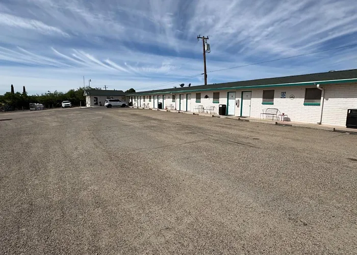 Motel Cordes Jct & Rv Park *